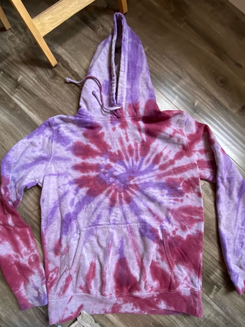 Tie-Dye Pullover Hoodie in Purple & Maroon